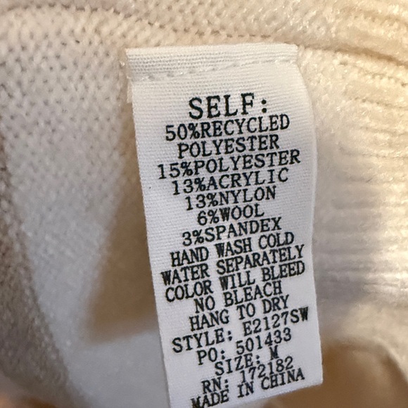 Striped Cream & Beige Sweater by ‘In February’ women’s size Medium relaxed fit - Picture 6 of 9